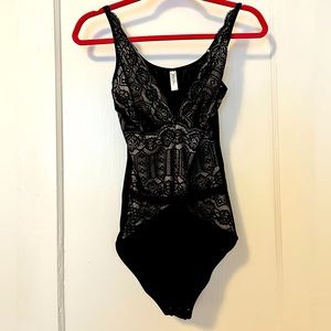 Large Marilyn Monroe sexy black lace body suit, full coverage on bottom